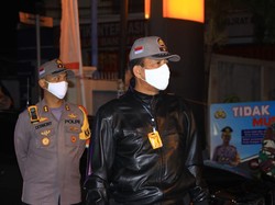 Tinjau Check Point PSBB, Kapolda Gorontalo Imbau Jajaran Kedepankan Humanis