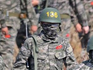 Ini Son Heung-min Saat Wamil: Berbaju Tentara, Bawa Senapan