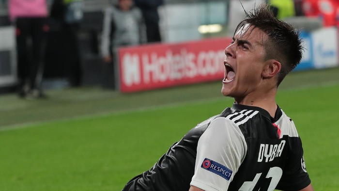 TURIN, ITALY - OCTOBER 22:  Paulo Dybala of Juventus celebrates his second goal during the UEFA Champions League group D match between Juventus and Lokomotiv Moskva at Allianz Stadium on October 22, 2019 in Turin, Italy.  (Photo by Emilio Andreoli/Getty Images)