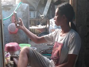 Cerita Warga Miskin Sidoarjo yang Dapat Bansos Setelah Curhat di Facebook
