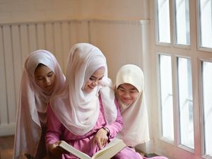 25 Ucapan Hari Ibu Islami, Penuh Doa dan Makna 25 Ucapan Hari Ibu Islami, Penuh Doa dan Makna