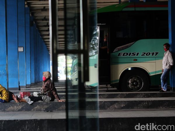 Suasana Terminal Tirtonadi Solo yang Kembali Dibuka