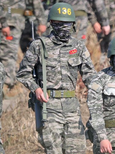 Son Heung Min menjalani wajib militer. (YONHAP / AFP)