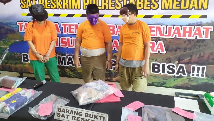 Konferensi pers pembunuhan sadis perempuan di Medan (dok. Istimewa)