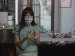 Wanita Penjual Frozen Food, Dulu Dicibir Kini Omzetnya Rp 30 Juta