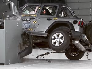 Ketangguhan Jeep Wrangler Dipertanyakan Melihat Hasil Uji Tabraknya Ketangguhan Jeep Wrangler Dipertanyakan Melihat Hasil Uji Tabraknya