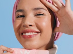 5 Face Mist untuk Bikin Wajah Segar dan Glowing Saat Tidak Makeup