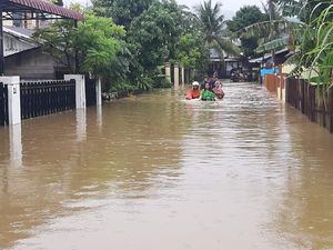 Banjir Bikin Pasien Corona di Aceh Ngungsi dari RS Banjir Bikin Pasien Corona di Aceh Ngungsi dari RS