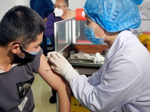 Brasil Mulai Uji Coba Vaksin Corona dari China Brasil Mulai Uji Coba Vaksin Corona dari China