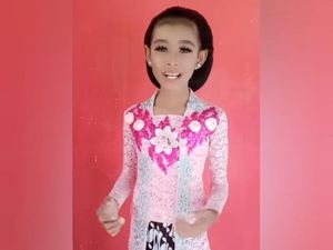 Bunga Salsabila, Bocah yang Fasih Bahasa Jawa Saat Review Makanan Bunga Salsabila, Bocah yang Fasih Bahasa Jawa Saat Review Makanan