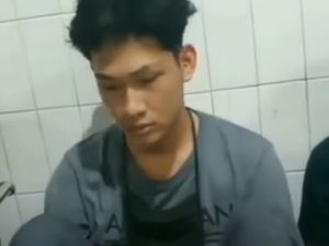 Video Detik-detik Youtuber Ferdian Paleka Diciduk Polisi Video Detik-detik Youtuber Ferdian Paleka Diciduk Polisi