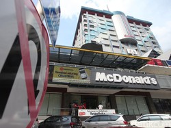 Viral Kerumunan Warga Saat McD Sarinah Tutup, Langgar PSBB?