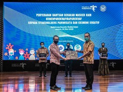 Libatkan UMKM Fesyen, Kemenparekraf Bagikan 100 Ribu Masker Kain
