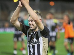 Pesepakbola yang Masturbasi di Depan Umum Minta Maaf