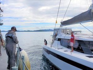 Viral Video Haru Anak Bertemu Ayah Pelaut, 7 Bulan Terpisah karena Corona Viral Video Haru Anak Bertemu Ayah Pelaut, 7 Bulan Terpisah karena Corona