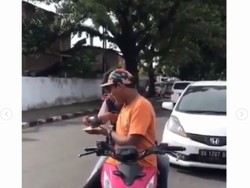 Viral, 2 Remaja Makan Siang Sambil Mengendarai Motor Saat Bulan Puasa