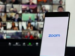 Mengenal Aplikasi Zoom Meeting dan Cara Menggunakannya Mengenal Aplikasi Zoom Meeting dan Cara Menggunakannya