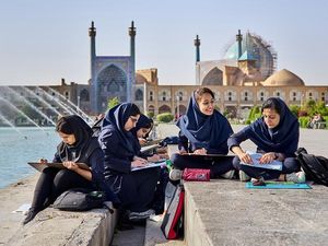 Mengenal Peradaban Islam di Iran Lewat Situs Bersejarah