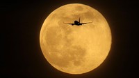 Kapan Ya, Indonesia Bisa Wisata ke Bulan?