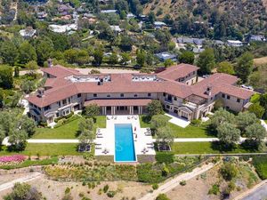 Foto: Rumah Rp 270 M yang Ditempati Meghan Markle dan Pangeran Harry di LA