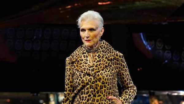 Foto: Ini Ibunda Elon Musk yang Dijuluki Nenek Keren, Jadi Model di Usia 72