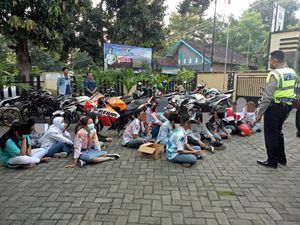Puluhan Siswa-siswi SMA di Probolinggo Diamankan Karena Konvoi Kelulusan