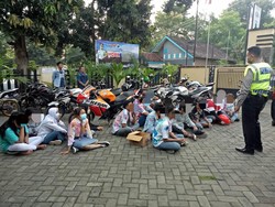 Puluhan Siswa-siswi SMA di Probolinggo Diamankan Karena Konvoi Kelulusan