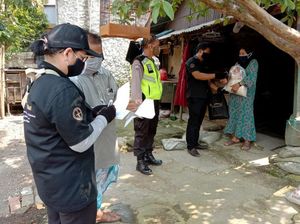 Berbagi dengan Masyarakat Kurang Mampu