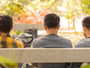 Laki-laki Muda Lebih Berpotensi Langgar Lockdown Corona