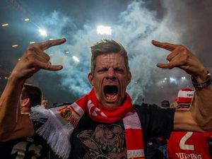 Awas! Hukuman Menanti Jika Suporter Bundesliga Ngotot Datang ke Stadion