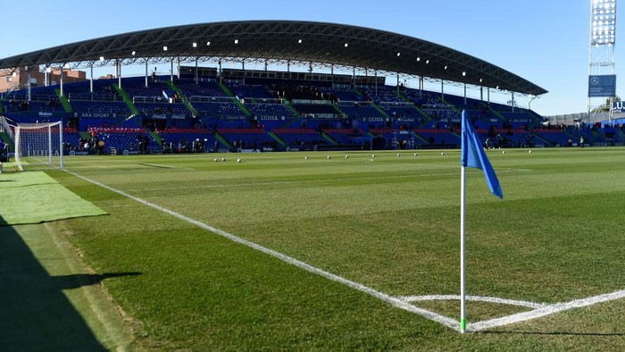 GETAFE, SPAIN - JANUARY 04: General view inside the stadium prior to the La Liga match between Getafe CF and Real Madrid CF at Coliseum Alfonso Perez on January 04, 2020 in Getafe, Spain. (Photo by Denis Doyle/Getty Images)