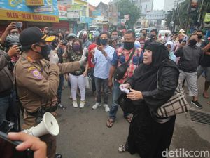 PSBB di Cirebon, Pedagang Ngamuk Saat Diminta Tutup Lapak