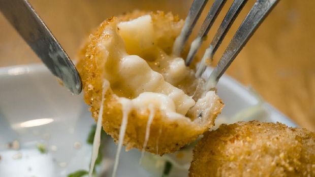 Macaroni Ball