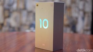 Unboxing Mi 10, Ponsel Xiaomi Termahal di Indonesia