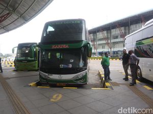 Pemerintah Dinilai Plinplan Larang Transportasi Umum Saat pandemi Pemerintah Dinilai Plinplan Larang Transportasi Umum Saat pandemi