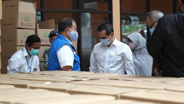 Bantuan Dana dan Alkes untuk 6 Provinsi Zona Merah Corona
