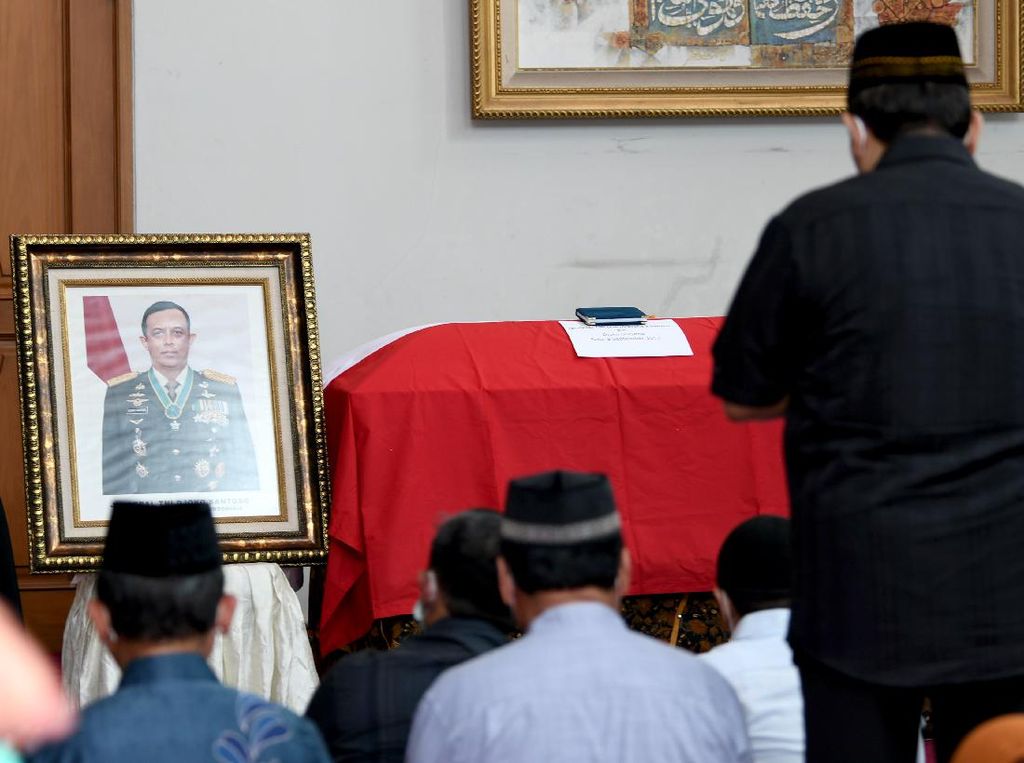 Alasan Djoko Santoso Tak Dimakamkan di TMP Kalibata Meski Punya Hak Alasan Djoko Santoso Tak Dimakamkan di TMP Kalibata Meski Punya Hak