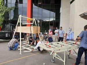 Memperingan Petugas Ber-APD, ITTS Bikin Crane Pemulasaran Jenazah COVID-19