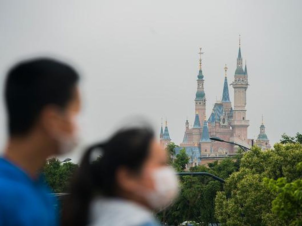 Disney Mau Tutup Puluhan Toko di Amerika Utara