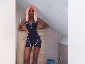 Kecanduan Tanning, Wanita Ini Dikira Ras Afrika Padahal Orang Kulit Putih