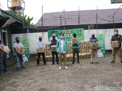 Ribuan Guru Ngaji dan Ustaz di Cianjur Dapat Bantuan Sembako