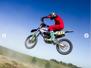 Kini Rossi Bisa Terbang Lagi Pakai Motor Motocross