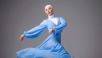 Mualaf Sejak Kecil, Ini Kisah Inspiratif Balerina Berhijab Pertama di Dunia
