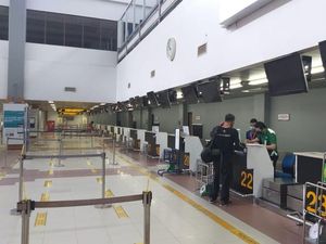 Bandara Minangkabau Kembali Dibuka Usai Sempat Ditutup Akibat Erupsi Marapi