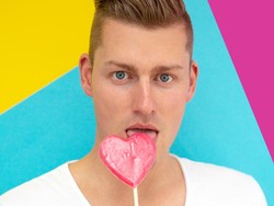 Iseng! Mahasiswa Gabut karena Corona Hitung Jilatan untuk Habiskan Lolipop