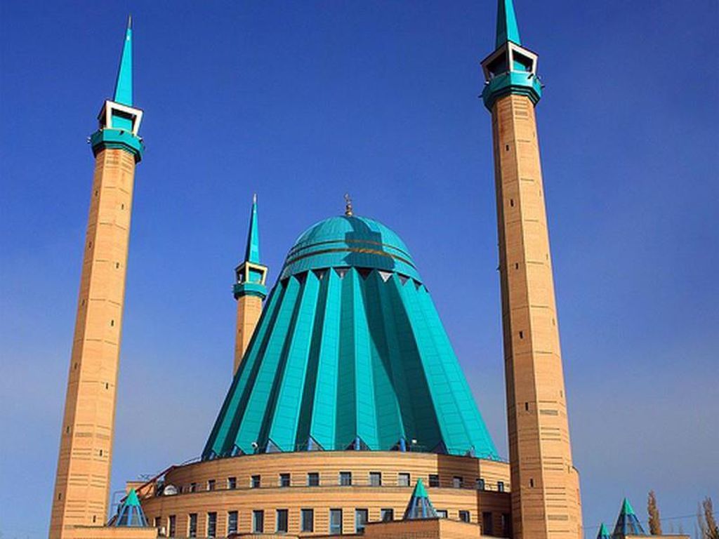 Potret Masjid Mashkhur Jusup yang Unik dari Kazakhstan Potret Masjid Mashkhur Jusup yang Unik dari Kazakhstan