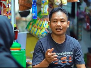 Cara Samidin Raup Omzet Rp 50 Juta dari Warung di Gang Kecil Bintaro Cara Samidin Raup Omzet Rp 50 Juta dari Warung di Gang Kecil Bintaro