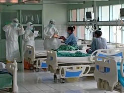 So Sweet! Paramedis RSUP Sanglah Beri Kejutan Pasien COVID-19 yang Ultah