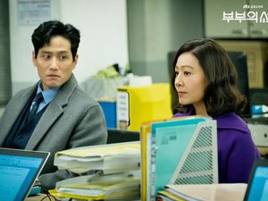 Kim Hee Ae dan Alasan Park Hae Joon Bintangi The World of the Married