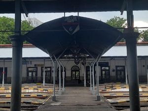 Perjalanan KA Tujuan Jakarta Dibatalkan, KAI Daop 8 Surabaya Tawarkan Refund Perjalanan KA Tujuan Jakarta Dibatalkan, KAI Daop 8 Surabaya Tawarkan Refund